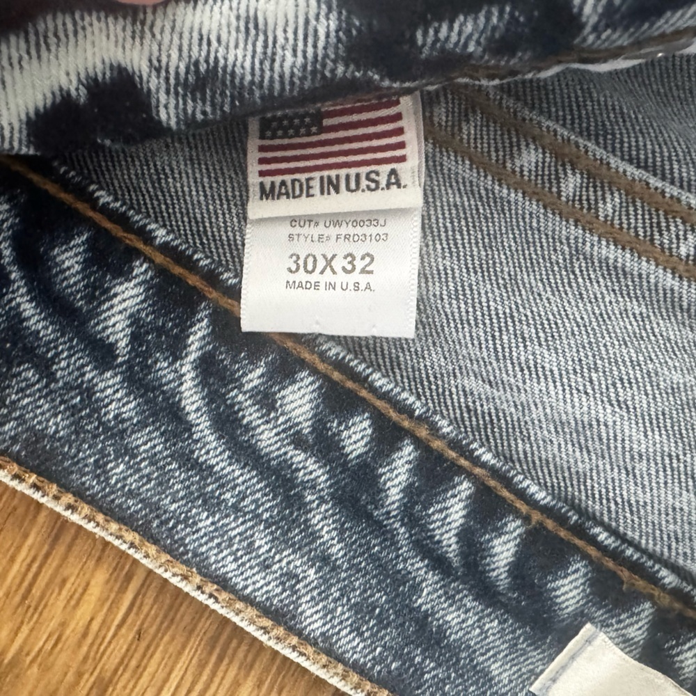 First Row Slim Straight Blue Distressed Jeans 30x32 Made in USA Flag Pocket - Picture 3 of 7
